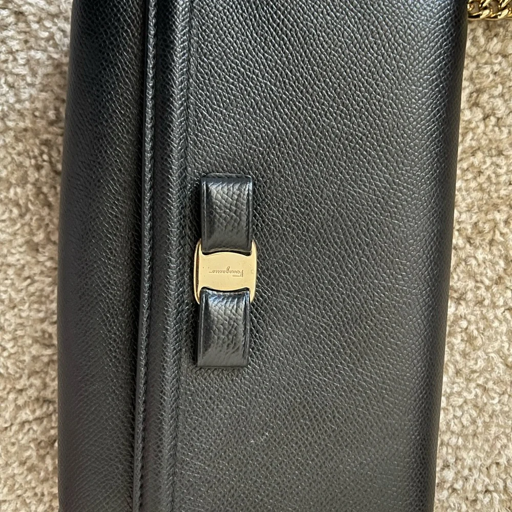Salvatore Ferragamo Wallet on Chain - Picture 2 of 9
